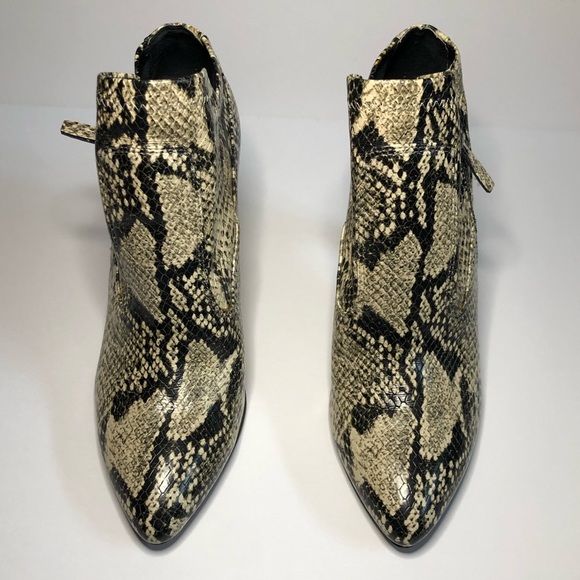 Franco Sarto | Zip Ankle Block Heel Bootie - Picture 2 of 16